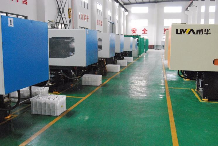 我们的工厂 汤木实业成立于1999年,是中国最大的塑料制品及其